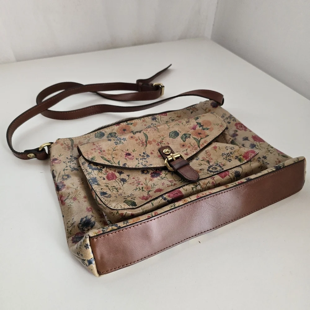 Patricia Nash Leather Avellino Floral Medium Front Pocket Crossbody - Picture 2 of 16